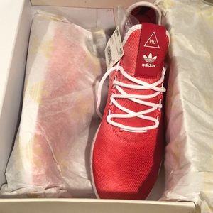 New in Box Adidas Pharrell Human Race s9